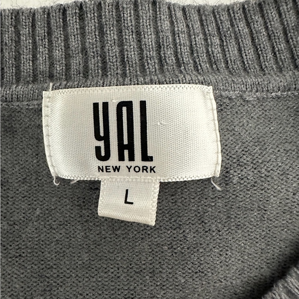 YAL New York Gray Stripe Sleeve Layered Faux Shirt Hem Sweater Size Large - Picture 3 of 7
